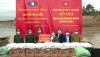 Hỗ trợ 15 tấn gạo và nhu yếu phẩm cho người dân Lào