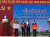 Phó Bí thư Thường trực Tỉnh ủy, Chủ tịch HĐND tỉnh Nguyễn Đăng Quang trao Bằng Công nhận đạt chuẩn NTM cho xã Hải Hưng - Ảnh: L.N