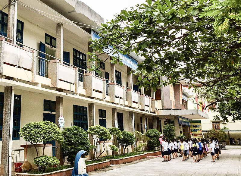 Một tiết sinh hoạt tập thể của học sinh tiểu học - Ảnh: T.A.M