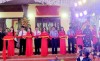 Phó Chủ tịch Thường trực UBND tỉnh Hà Sỹ Đồng tham gia cắt băng lễ khánh thành đền thờ Thái phó Nguyễn Ư Dĩ -Ảnh: K.S