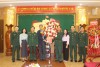 Phó Bí thư Thường trực Tỉnh ủy, Chủ tịch HĐND tỉnh Nguyễn Đăng Quang tặng hoa chúc mừng Bộ Chỉ huy BĐBP tỉnh nhân ngày truyền thống - Ảnh: H.T