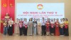 Các đồng chí lãnh đạo phường tặng hoa chúc mừng các vị Uỷ viên Uỷ ban MTTQ Việt Nam phường vừa được hiệp thương