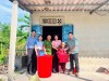 Đồng chí Phạm Duy Tuyền, Phó Bí thư Thường trực Đảng ủy xã Diên Sanh tham dự Chương trình và tặng quà cho các gia đình chính sách