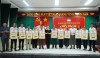Trao hộp thư số cho Trưởng ban CTMT các thôn