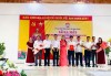 Đồng chí Dương Tân Long, PCT Ủy ban MTTQ Việt Nam tỉnh và lãnh đạo xã Nam Gianh trao quyết định ra mắt mô hình