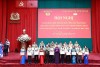 Phó Chủ tịch Tổng Thư ký Hà Thị Nga và Thứ trưởng Bộ Công an Lê Văn Tuyến trao khen thưởng tại Hội nghị