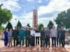 Thường trực Ủy MTTQ Việt Nam xã Quảng Ninh thăm, tặng quà cán bộ chiến sĩ trực tiếp làm nhiệm vụ