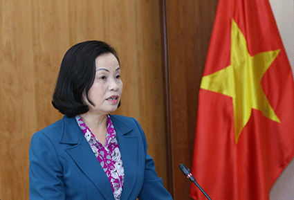 Phó Chủ tịch Ủy ban Trung ương MTTQ Việt Nam Bùi Thị Thanh phát biểu tại cuộc họp