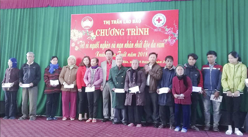 Thị trấn Lao Bảo thường xuyên chú trọng chăm lo hỗ trợ cho người nghèo ở địa phương