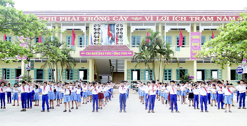 Thế hệ trẻ Trung Hải nỗ lực phấn đấu để xứng đáng với truyền thống anh hùng của quê hương