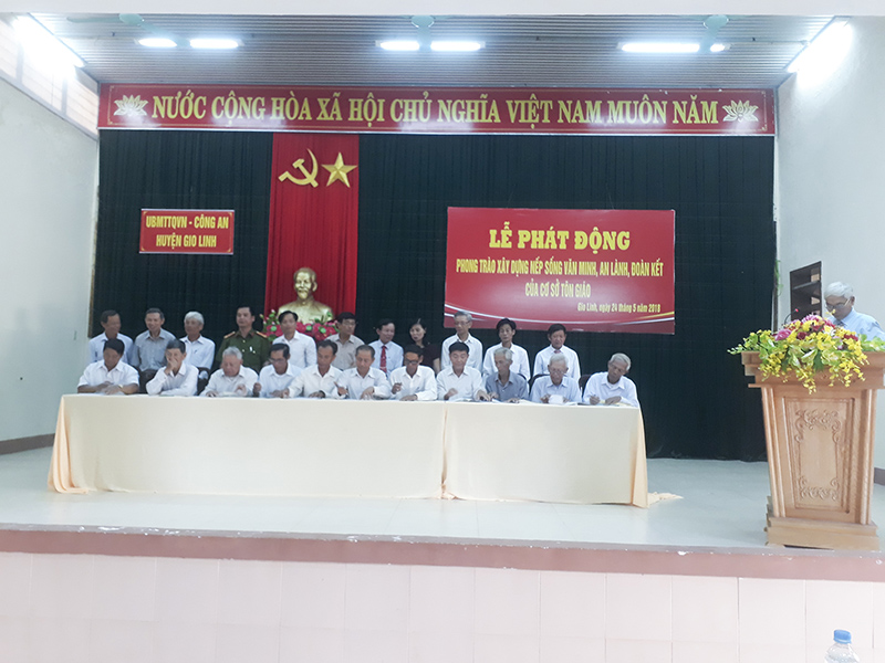 Mặt trận Tổ quốc huyện và Công an huyện Gio Linh tổ chức lễ phát động phong trào xây dựng nếp sống văn minh, an lành, đoàn kết của cơ sở tôn giáo