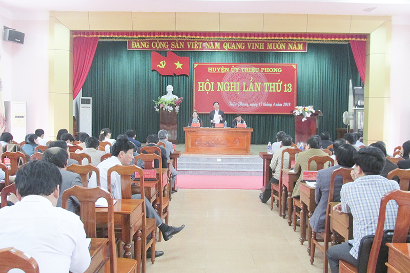 Huyện ủy Triệu Phong sơ kết giữa nhiệm kỳ thực hiện Nghị quyết Đại hội Đảng bộ huyện lần thứ XIX, nhiệm kỳ 2015-2020