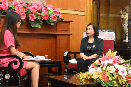 Phó Chủ tịch Ủy ban Trung ương MTTQ Việt Nam Bùi Thị Thanh trả lời phỏng vấn.  Ảnh: Hoàng Yến