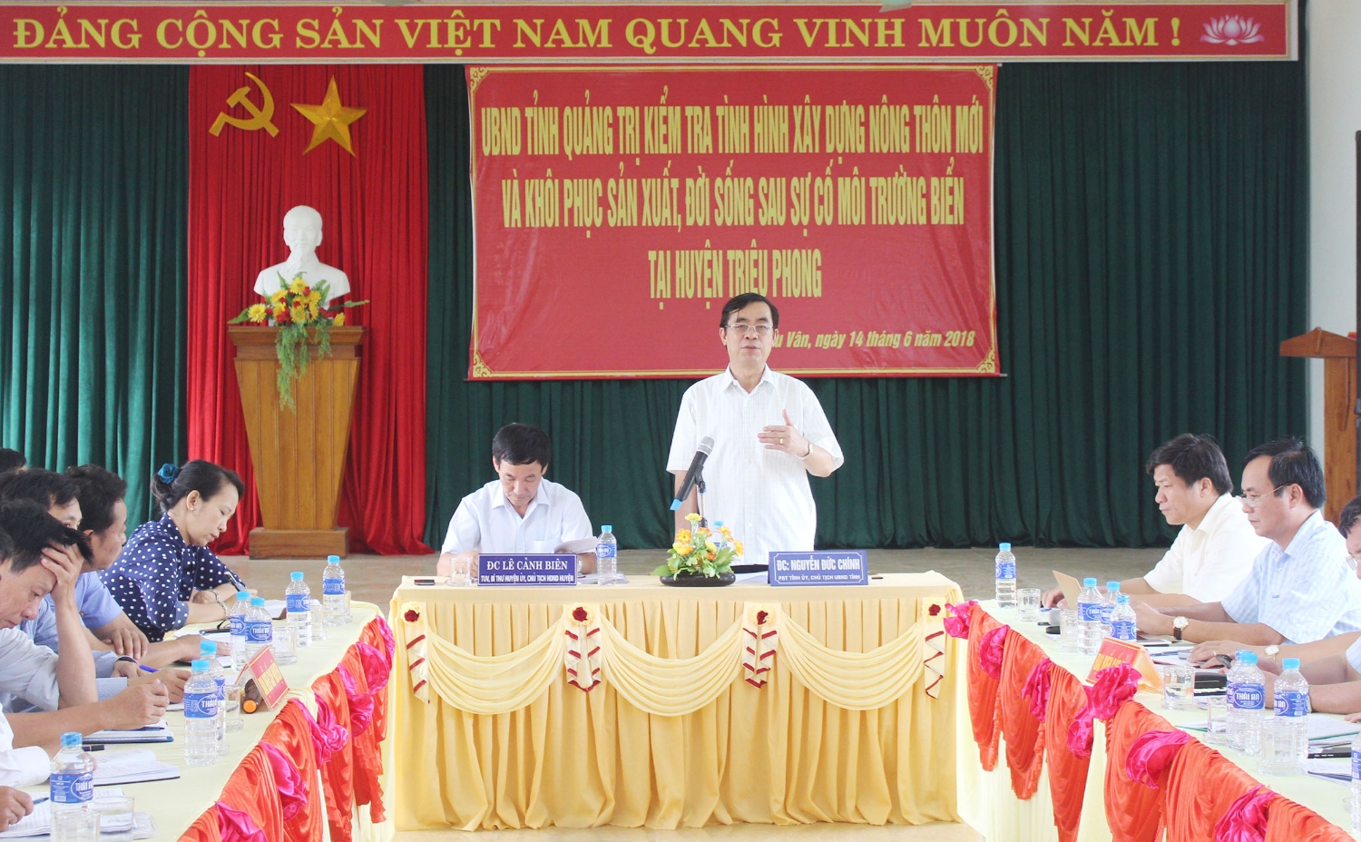 Chủ tịch UBND tỉnh Nguyễn Đức Chính lưu ý huyện Triệu Phong chú ý giải quyết hết những tồn đọng trong việc bồi thường thiệt hại sau sự cố môi trường biển cho người dân…