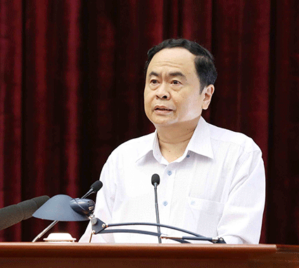 Bí thư Trung ương Đảng, Chủ tịch UBTƯ MTTQ Việt Nam Trần Thanh Mẫn phát biểu tham luận.