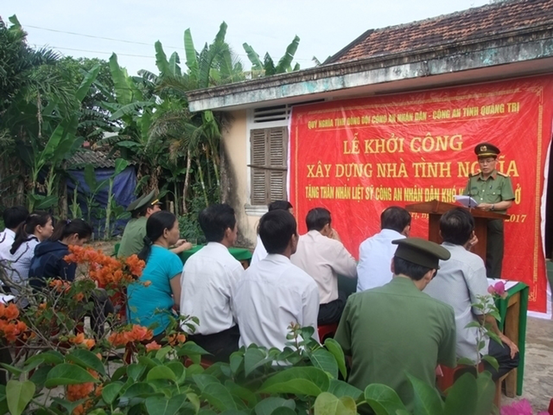 Khởi công xây nhà tình nghĩa tặng thân nhân liệt sĩ Công an nhân dân