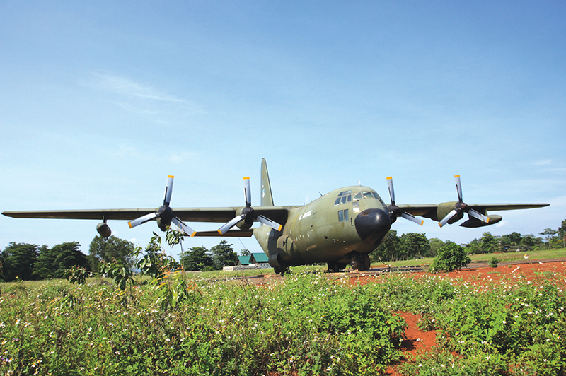 Di tích sân bay Tà Cơn