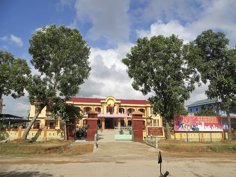 Trụ sở HĐND- UBND nhiều xã trong tỉnh đã được xây dựng khang trang. Ảnh: PV