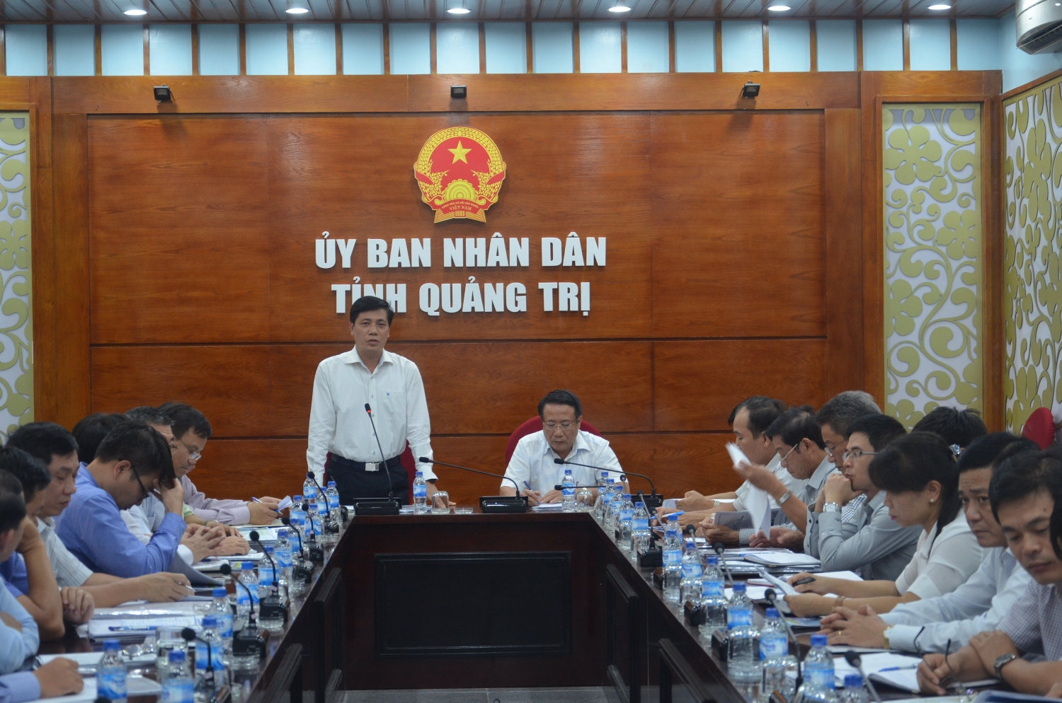 Thứ trưởng Bộ GTVT Nguyễn Ngọc Đông đề nghị đơn vị tư vấn tiếp tục nghiên cứu sâu các yếu tố thuận lợi và khó khăn của từng phương án trước khi đề xuất với địa phương