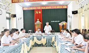 Trưởng Ban Pháp chế  HĐND tỉnh Nguyễn Văn Cầu lưu ý xã Cam Nghĩa cần tích cực phòng chống tội phạm, tệ nạn xã hội, nhất là tình trạng mua bán, sử dụng chất ma túy