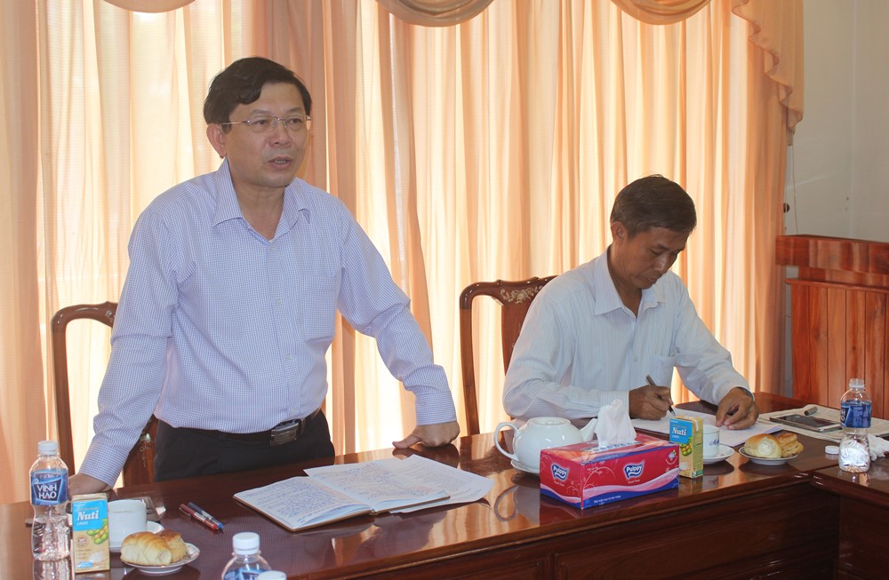 Phó Chủ tịch Nguyễn Hữu Dũng phát biểu tại Hội nghị.