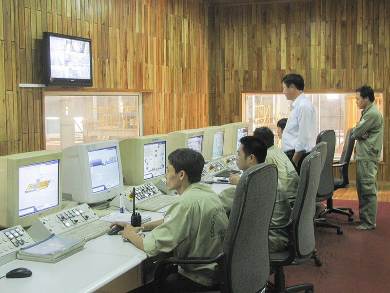 Cán bộ kỹ thuật trẻ làm chủ công nghệ hiện đại