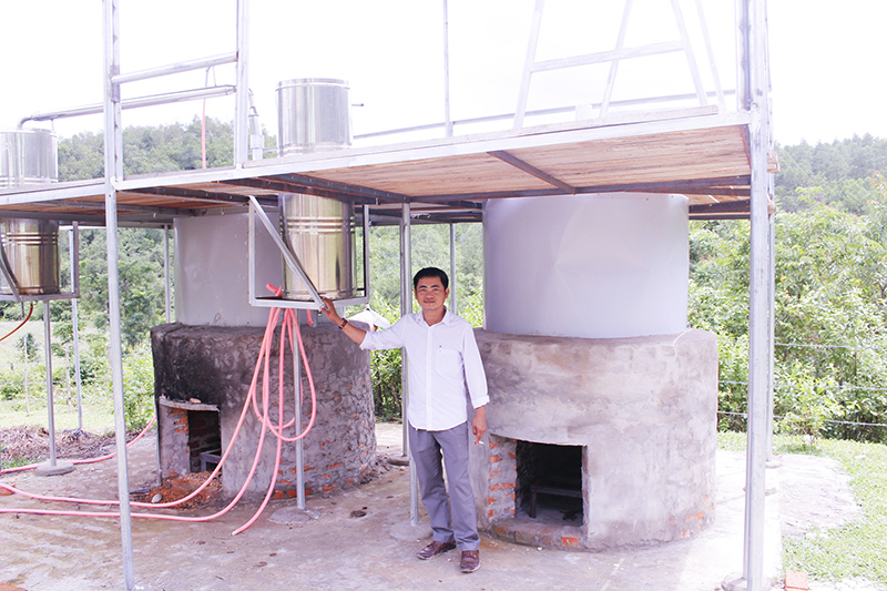 Cơ sở chiết xuất tinh dầu sả của HTX Dược liệu VanPa