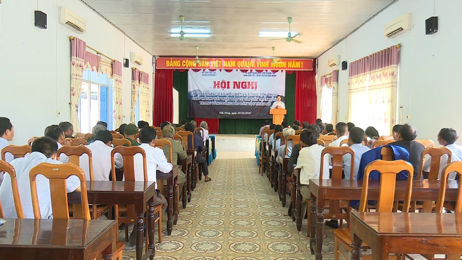 Đại biểu xác định việc bảo vệ rừng cũng chính là bảo vệ môi trường nơi cộng đồng dân cư sinh sống