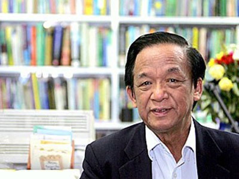 GS Nguyễn Lân Dũng.