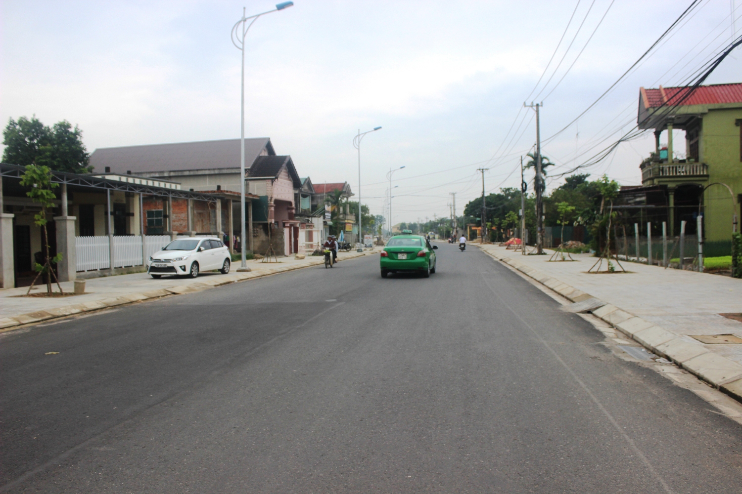 Đường Thanh Niên, một công trình giao thông quan trọng của thành phố Đông Hà đã cơ bản hoàn thành