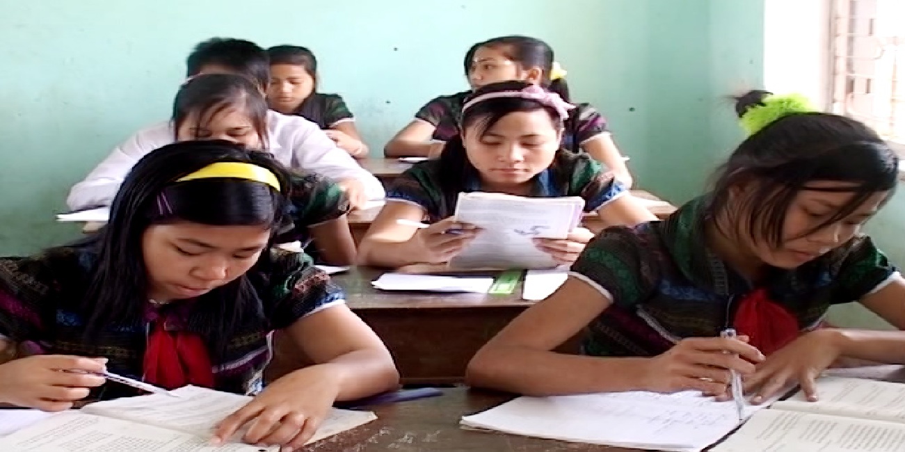 Chính sách học bổng góp phần động viên con em người đồng bào dân tộc thiểu số ở huyện Vĩnh Linh vươn lên học tốt