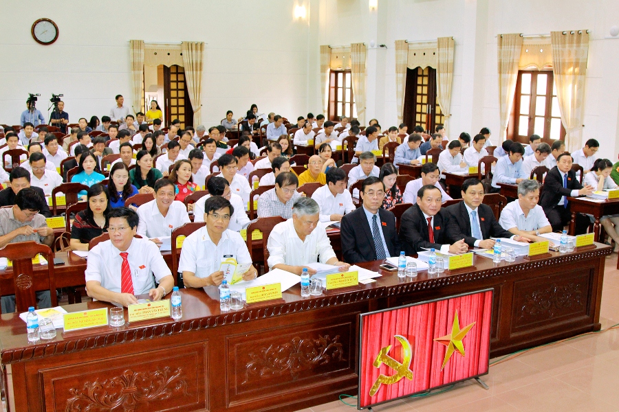 Các đại biểu tham dự tại kỳ họp thứ 9, HĐND tỉnh khóa VII. Ảnh: Thành Dũng
