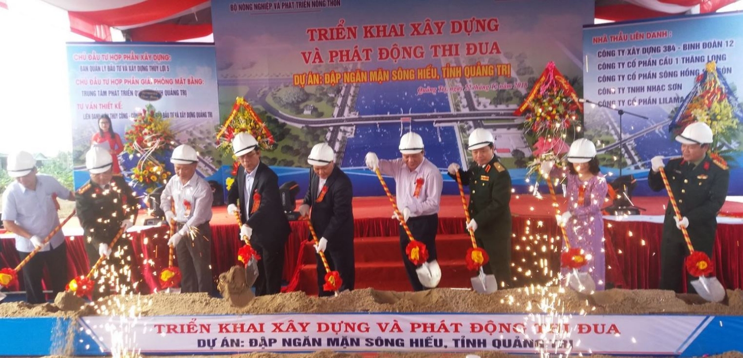 Lễ khởi công Dự án đập ngăn mặn sông Hiếu.