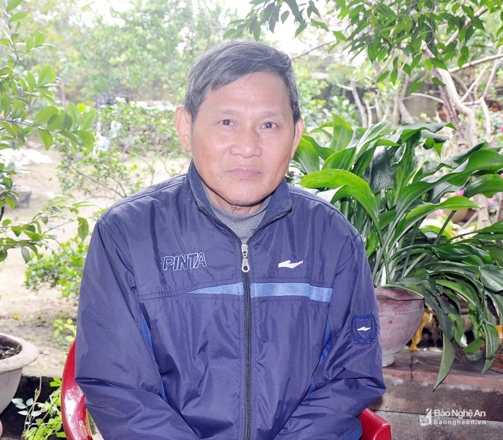 CCB Nguyễn Văn Ngội kể lại những ngày tháng chiến đấu bảo vệ Thành cổ Quảng Trị. Ảnh: Công Kiên