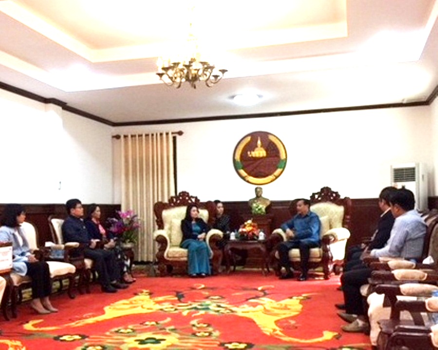 Bí thư, Tỉnh trưởng tỉnh Savannakhet Xăn Ti Phạp  Phôm Vi Hản tin tưởng chuyến thăm của đoàn sẽ để lại dấu ấn quan trọng, thắt chặt hơn mối quan hệ hợp tác giữa tỉnh Savannakhet và thành phố Đông Hà, tỉnh Quảng Trị không ngừng phát triển trong thời gian t