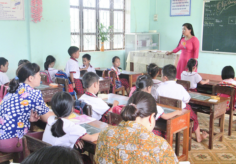 Được chăm lo bảo vệ quyền, lợi ích hợp pháp, chính đáng, đội ngũ giáo viên Trường Tiểu học Gio Sơn yên tâm công tác, góp phần cùng nhà trường nâng cao chất lượng dạy và học