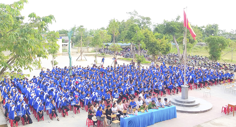 Sinh hoạt ngoại khóa tại Trường THCS - THPT Bến Hải, Vĩnh Linh