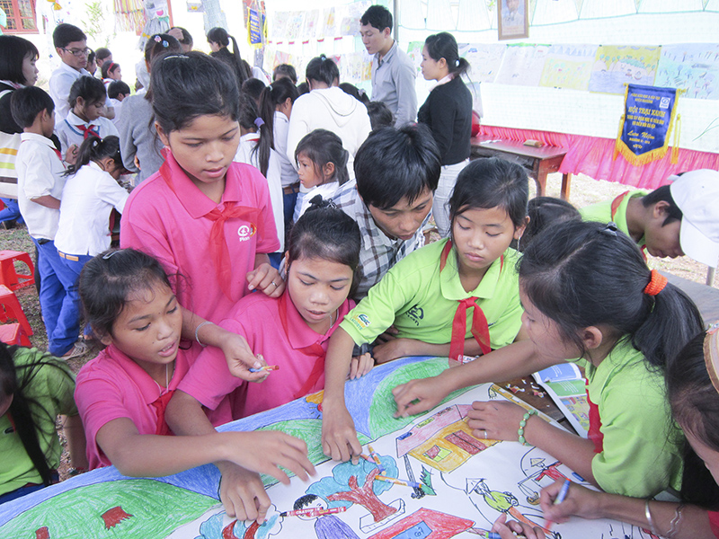 Tăng cường các hoạt động truyền thông giáo dục phòng, chống kết hôn sớm, hôn nhân cận huyết thống cho trẻ vị thành niên ở miền núi