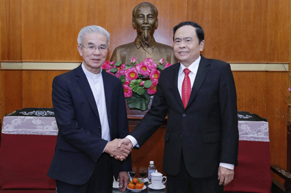 Ông Trần Thanh Mẫn, Bí thư Trung ương Đảng, Chủ tịch UBTƯ MTTQ Việt Nam đã thân mật tiếp Đoàn đại biểu Ủy ban ĐKCG Việt Nam