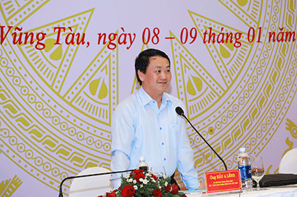 Phó Chủ tịch - Tổng Thư ký UBTƯ MTTQ Việt Nam Hầu A Lềnh phát biểu tại tổ thảo luận số 1