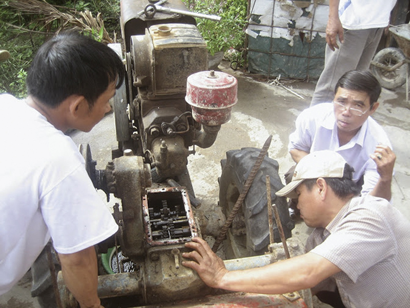 Dạy nghề sửa chữa, vận hành máy nông nghiệp​