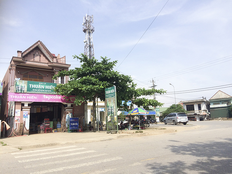 Một góc thị trấn Bến Quan, huyện Vĩnh Linh. Ảnh: PV