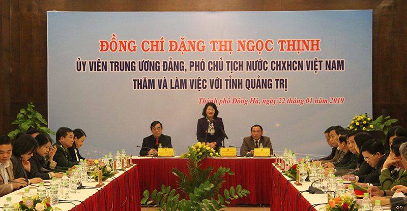 Phó Chủ tịch nước Đặng Thị Ngọc Thịnh biểu dương những kết quả đạt được của tỉnh Quảng Trị và mong muốn tỉnh tiếp tục phát huy tinh thần nỗ lực vượt khó, đoàn kết, sáng tạo để tiếp tục gặt hái những kết quả nổi bật hơn nữa.