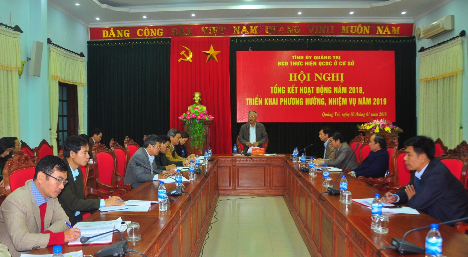 Phó Bí thư Thường trực Tỉnh ủy Phạm Đức Châu đề nghị trong thời gian tới, các cấp ủy, tổ chức đảng, chính quyền, ban, ngành, đoàn thể luôn chú trọng công tác phối hợp trong thực hiện quy chế dân chủ cơ sở…