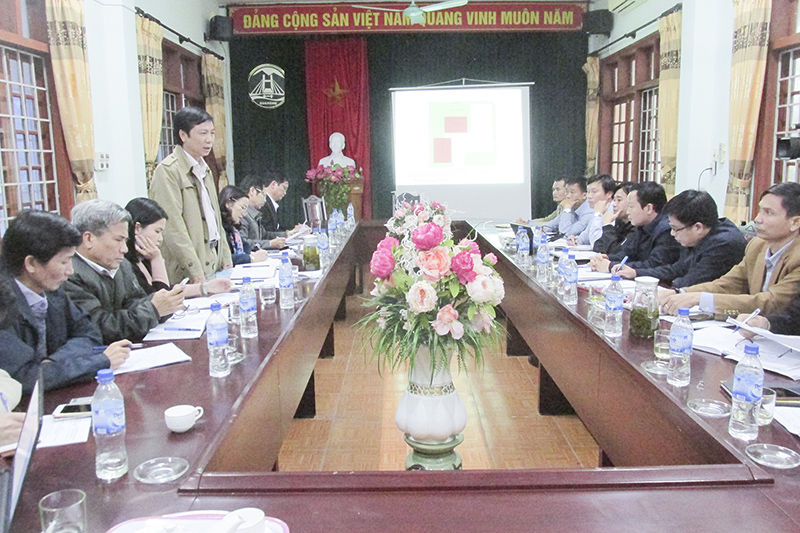 Phó Chủ tịch UBND tỉnh Hoàng Nam cùng lãnh đạo các ngành và huyện Đakrông bàn kế hoạch triển khai Đề án xóa phòng học tạm, phòng học mượn
