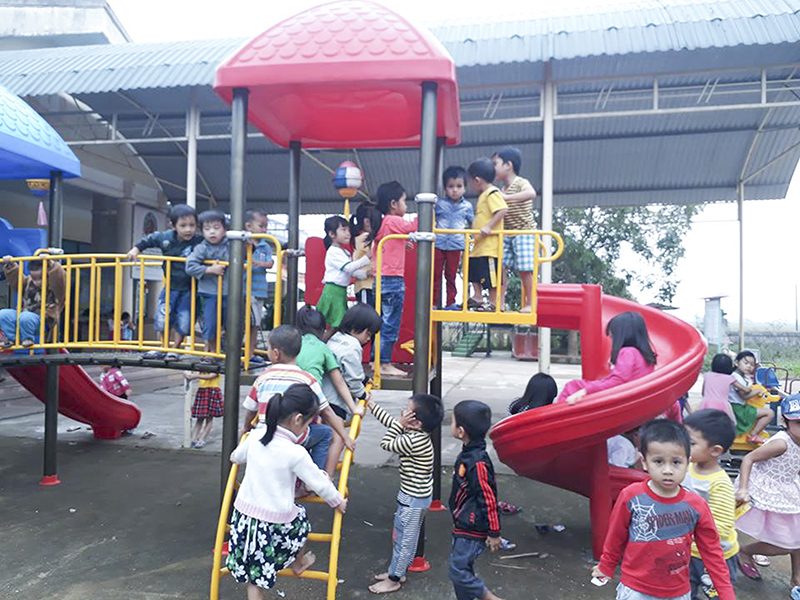 Tạo nhiều sân chơi cho các cháu ở Trường Mầm non Triệu Hòa. Ảnh: GDTP