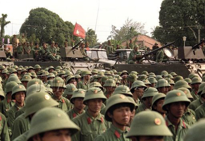 Bộ đội Việt Nam sẵn sàng ra mặt trận chiến đấu bảo vệ Tổ quốc