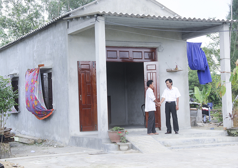 Cán bộ luôn bám sát địa bàn, nắm bắt tâm tư, nguyện vọng của dân​