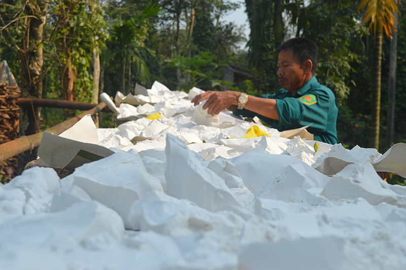 Sản phẩm tinh bột sắn dây của người dân xã Gio Phong​