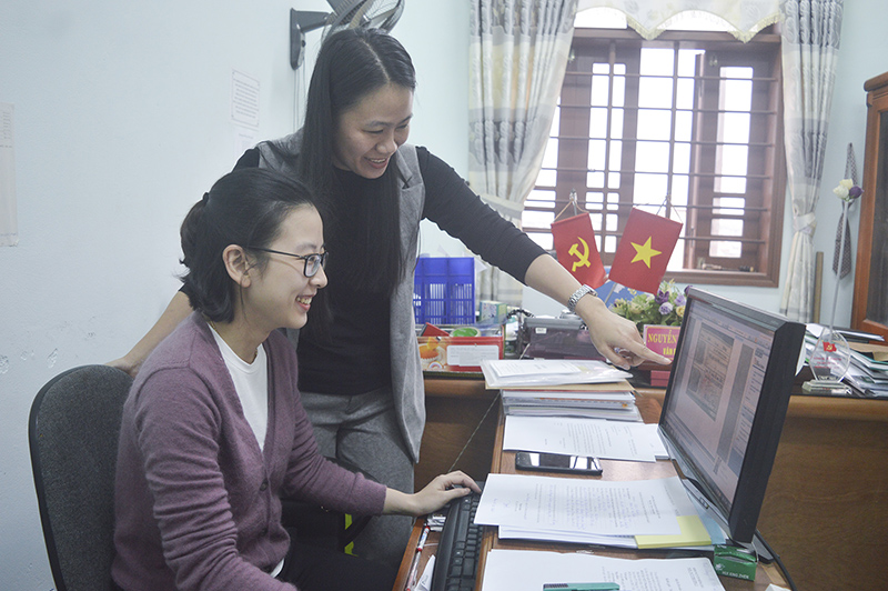 Luân chuyển về làm Bí thư Đảng ủy phường 1, bà Đặng Thị Thủy luôn tận tình giúp đỡ, hỗ trợ đội ngũ cán bộ phường​